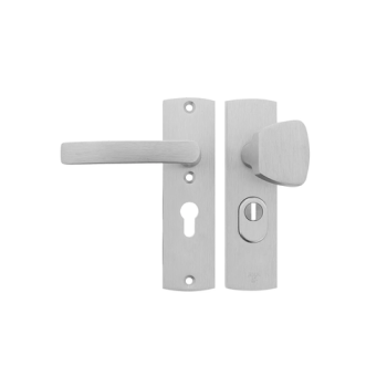 AXA Veiligheidsbeslag Curve Plus kortschild S-knop/ kruk Blok PC55 met kerntrekbeveiliging deurdikte 38 tot 56 mm SKG3 AXA Veiligheidsbeslag Curve Plus kortschild S-knop/ kruk Blok PC55 met kerntrekbeveiliging deurdikte 38 tot 56 mm SKG3