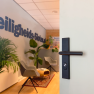 Hoppe Amsterdam veiligheidsbeslag kruk/kruk - PC72 - met kerntrekbeveiliging zwart (rechthoekig) - SKG*** Hoppe Amsterdam veiligheidsbeslag kruk/kruk - PC72 - met kerntrekbeveiliging zwart (rechthoekig) - SKG***