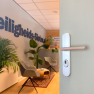 Hoppe Stockholm veiligheidsbeslag kruk/kruk - aluminium F1 - PC72 met kerntrekbeveiliging (afgerond) - SKG*** Hoppe Stockholm veiligheidsbeslag kruk/kruk - aluminium F1 - PC72 met kerntrekbeveiliging (afgerond) - SKG***